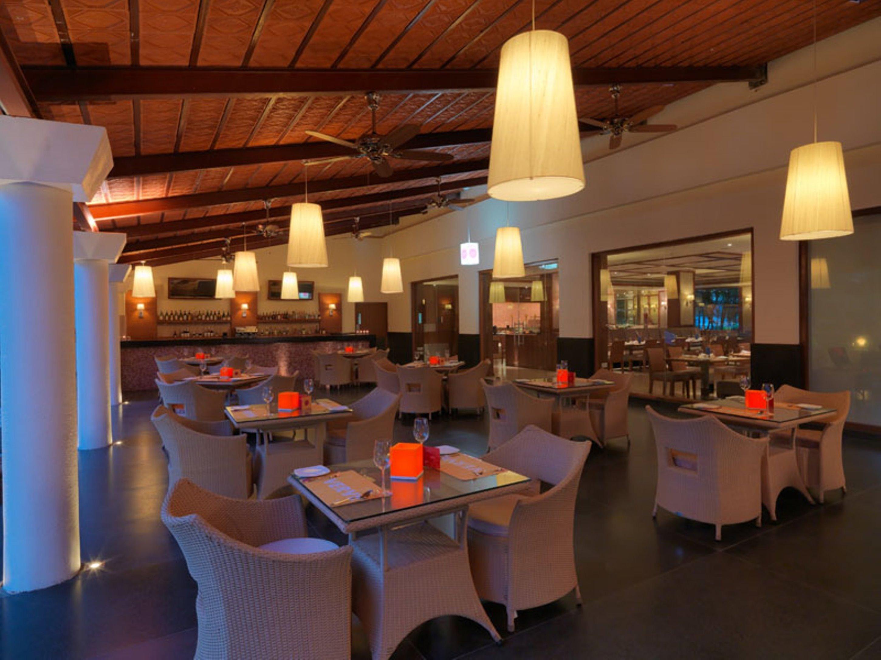 Royal Orchid Resort & Convention Centre, Yelahanka Бангалор Экстерьер фото