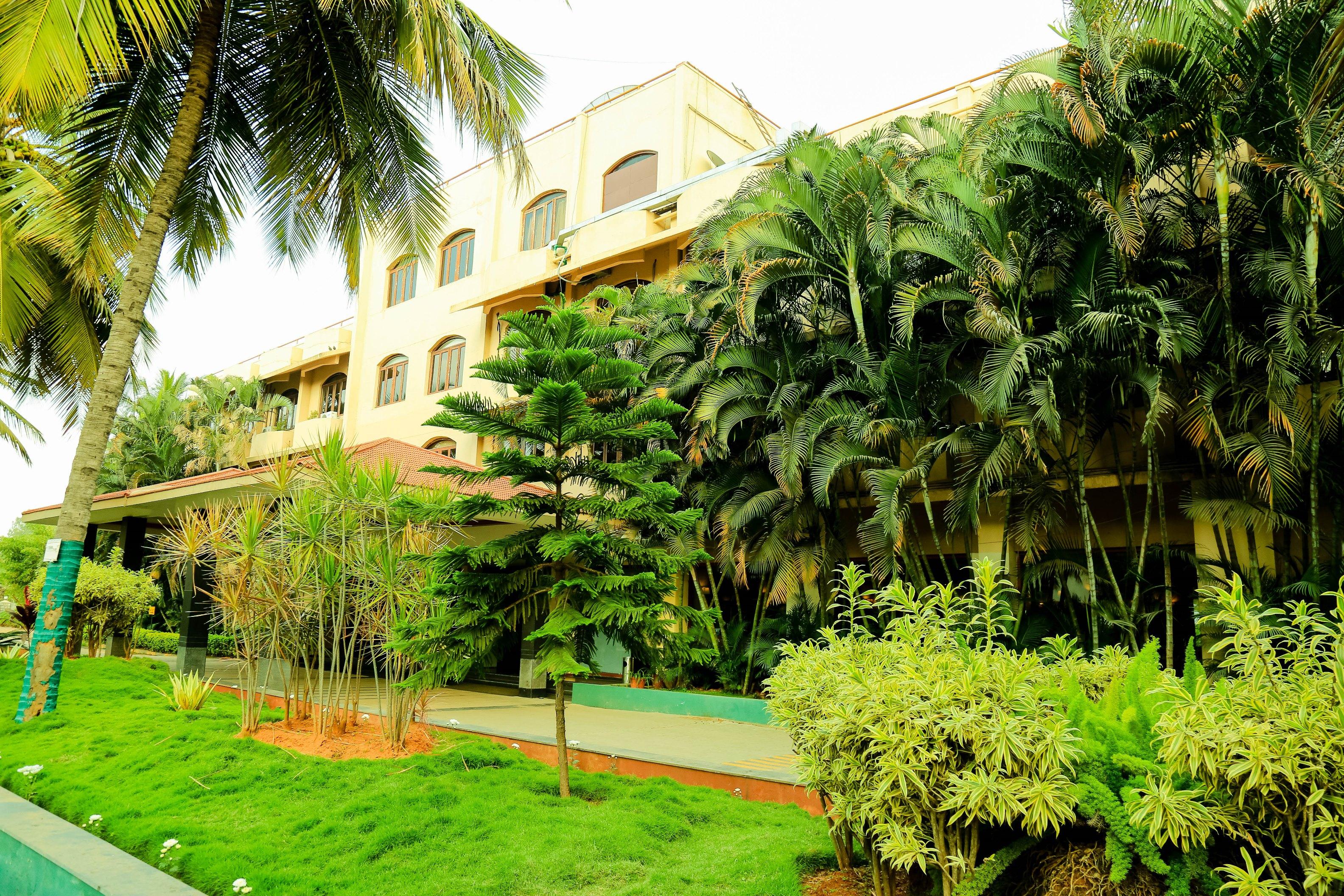 Royal Orchid Resort & Convention Centre, Yelahanka Бангалор Экстерьер фото