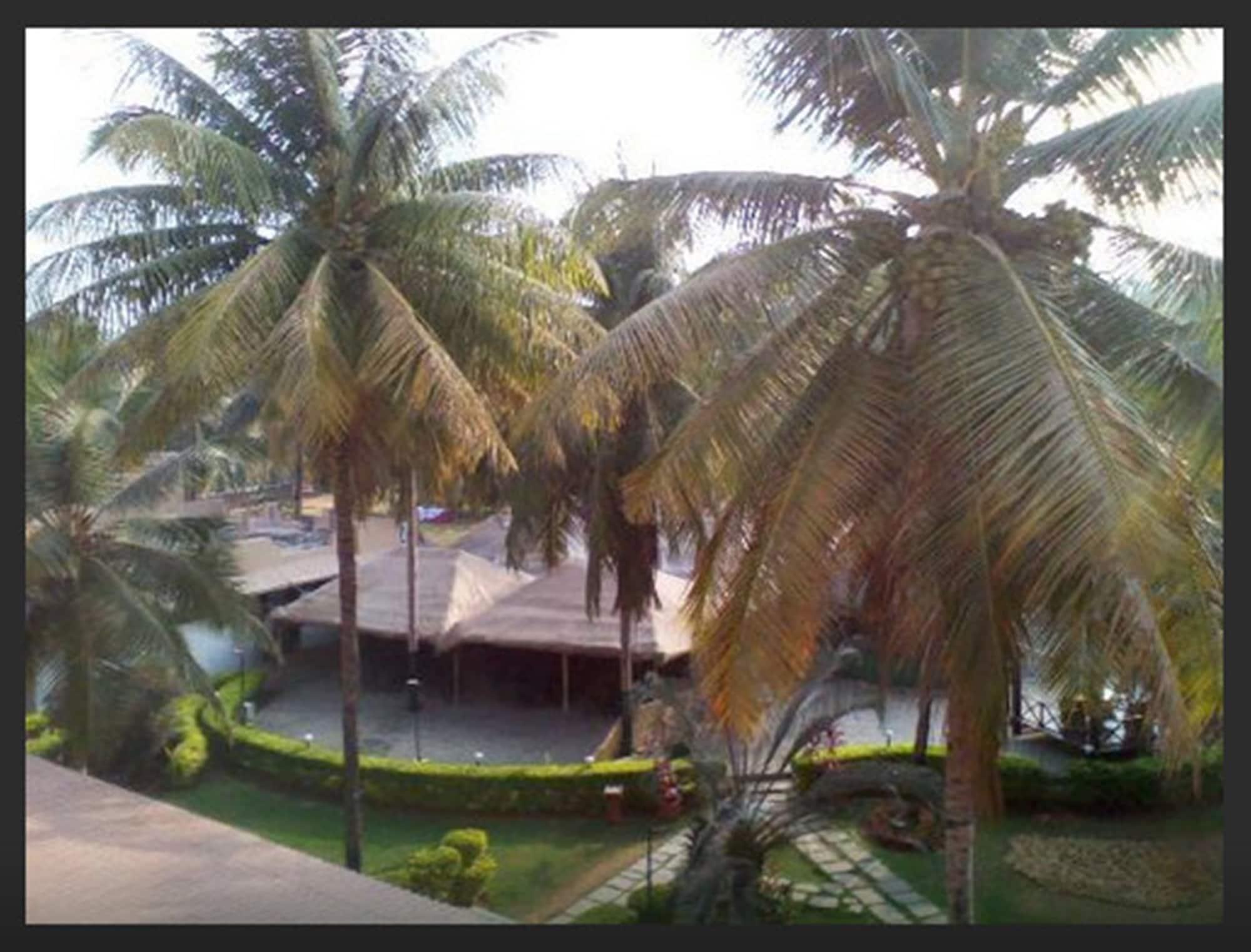 Royal Orchid Resort & Convention Centre, Yelahanka Бангалор Экстерьер фото