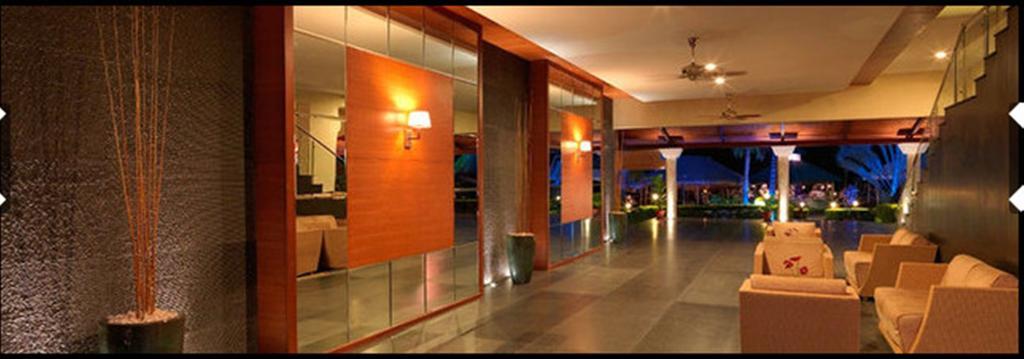 Royal Orchid Resort & Convention Centre, Yelahanka Бангалор Экстерьер фото
